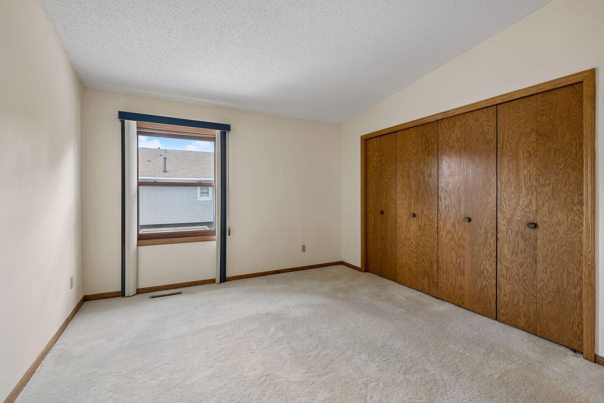 5317 Highpointe Terrace Bloomington, MN 55437 - Photo 16 of 25