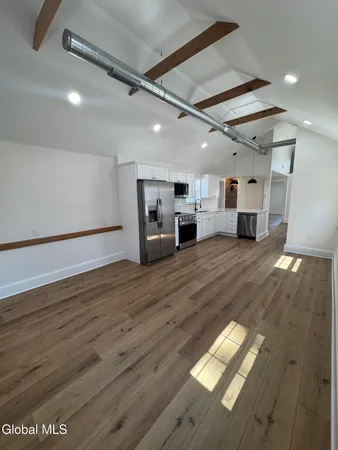 $2,500 | 675 Mac Elroy Road, Clifton Park, NY 12019