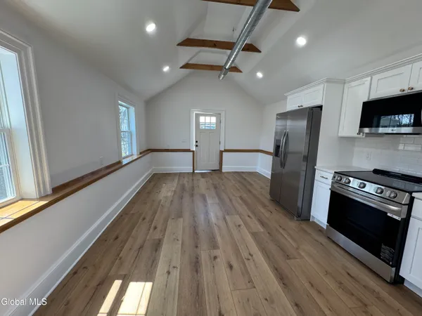 $2,500 | 675 Mac Elroy Road, Clifton Park, NY 12019