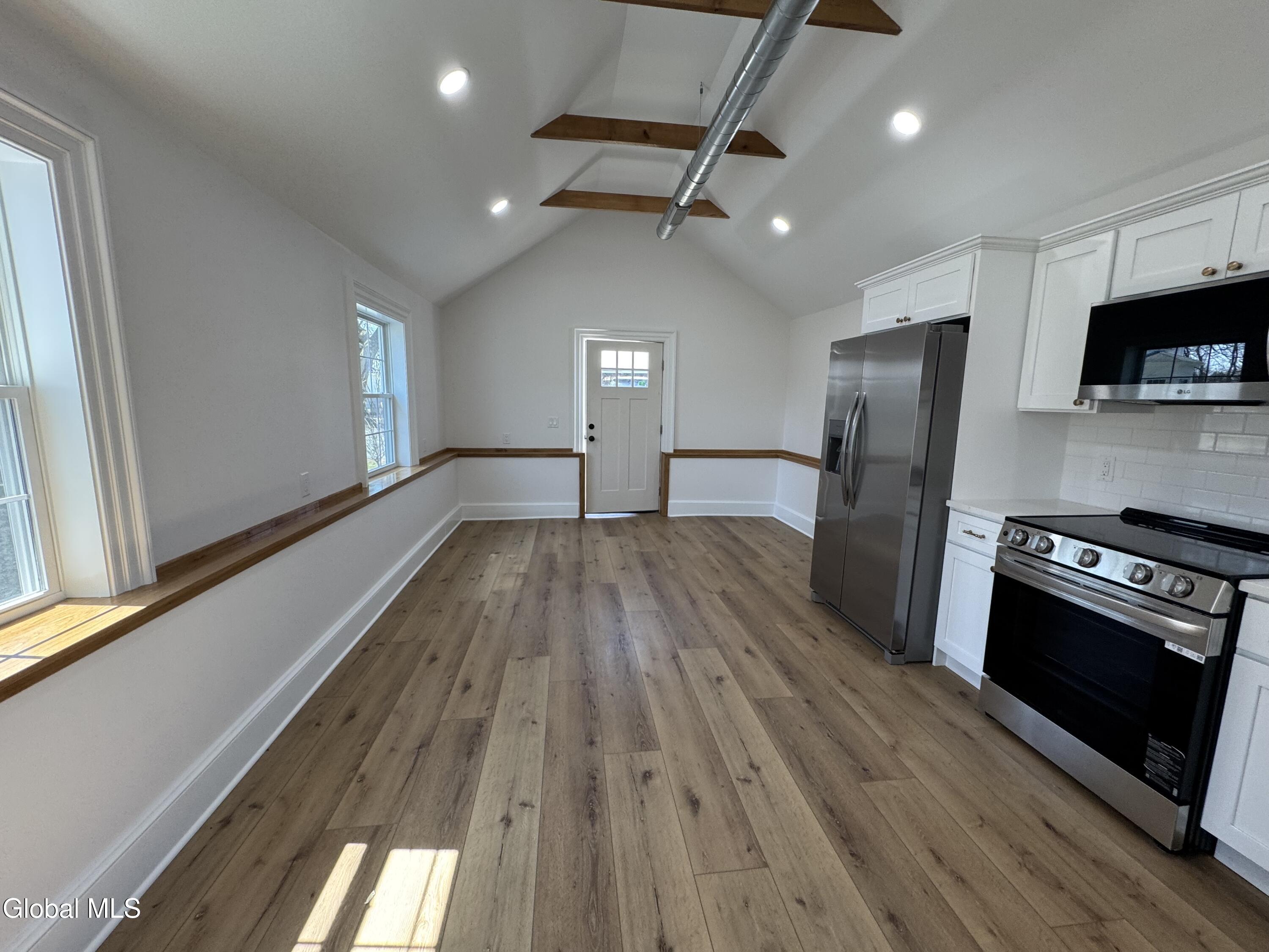 675 Mac Elroy Road Clifton Park, NY 12019 - Photo 18 of 54 IMG_1544