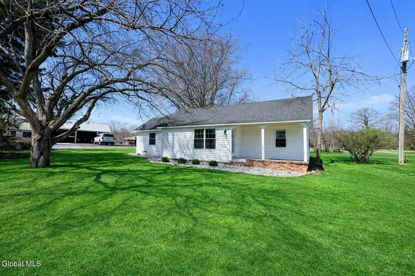 $2,500 | 675 Mac Elroy Road, Clifton Park, NY 12019