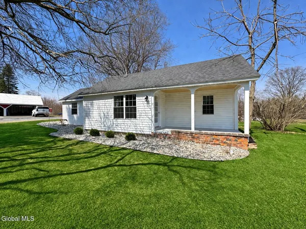 $2,500 | 675 Mac Elroy Road, Clifton Park, NY 12019