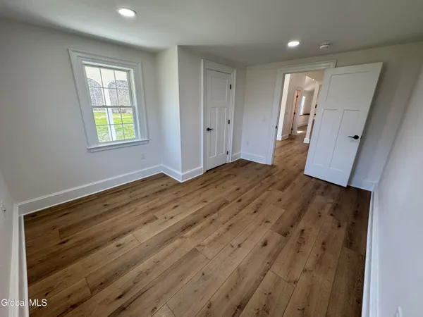 $2,500 | 675 Mac Elroy Road, Clifton Park, NY 12019