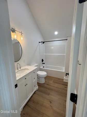 $2,500 | 675 Mac Elroy Road, Clifton Park, NY 12019