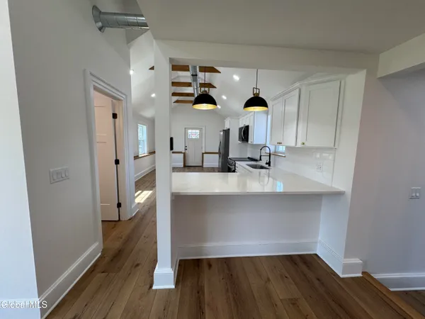 $2,500 | 675 Mac Elroy Road, Clifton Park, NY 12019