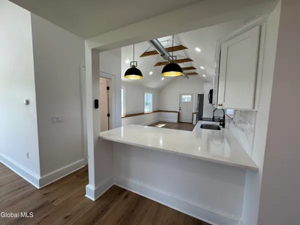 $2,500 | 675 Mac Elroy Road, Clifton Park, NY 12019