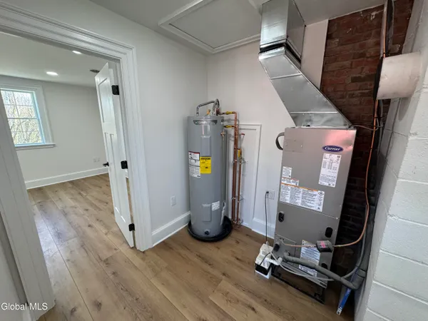 $2,500 | 675 Mac Elroy Road, Clifton Park, NY 12019