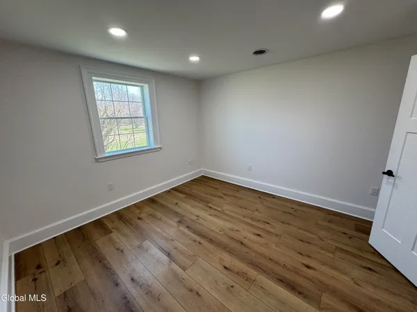 $2,500 | 675 Mac Elroy Road, Clifton Park, NY 12019