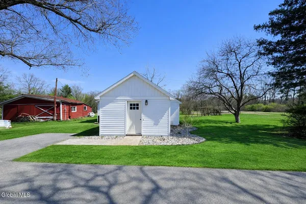 $2,500 | 675 Mac Elroy Road, Clifton Park, NY 12019