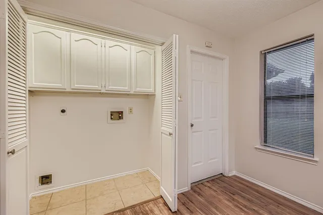 a view of walk in closet