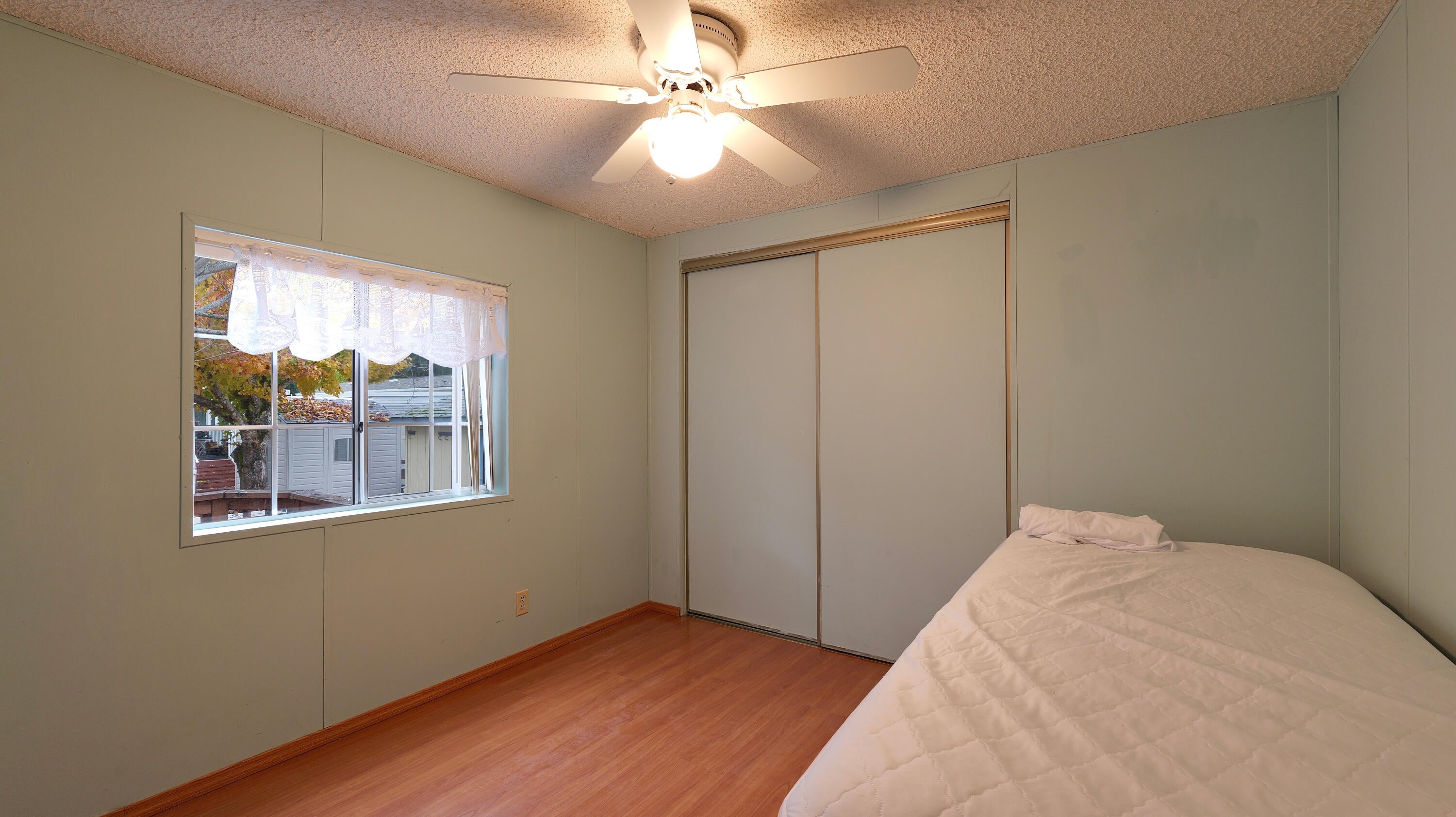 21 Brophy Way, Unit 11 Shady Cove, OR 97539 - Photo 38 of 41 Bedroom #2