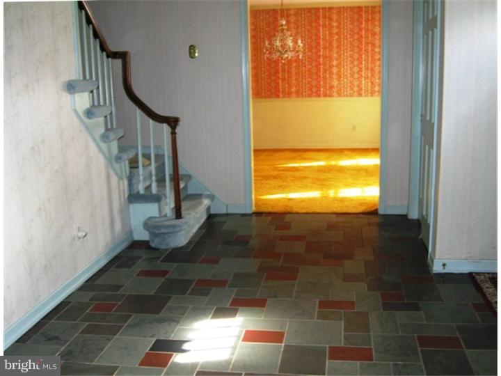 3971 Lilac Road Allentown, PA 18103 - Photo 4 of 17 Gallery Image 4
