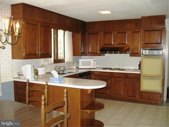 3971 Lilac Road Allentown, PA 18103 - Photo 6 of 17 Gallery Image 6