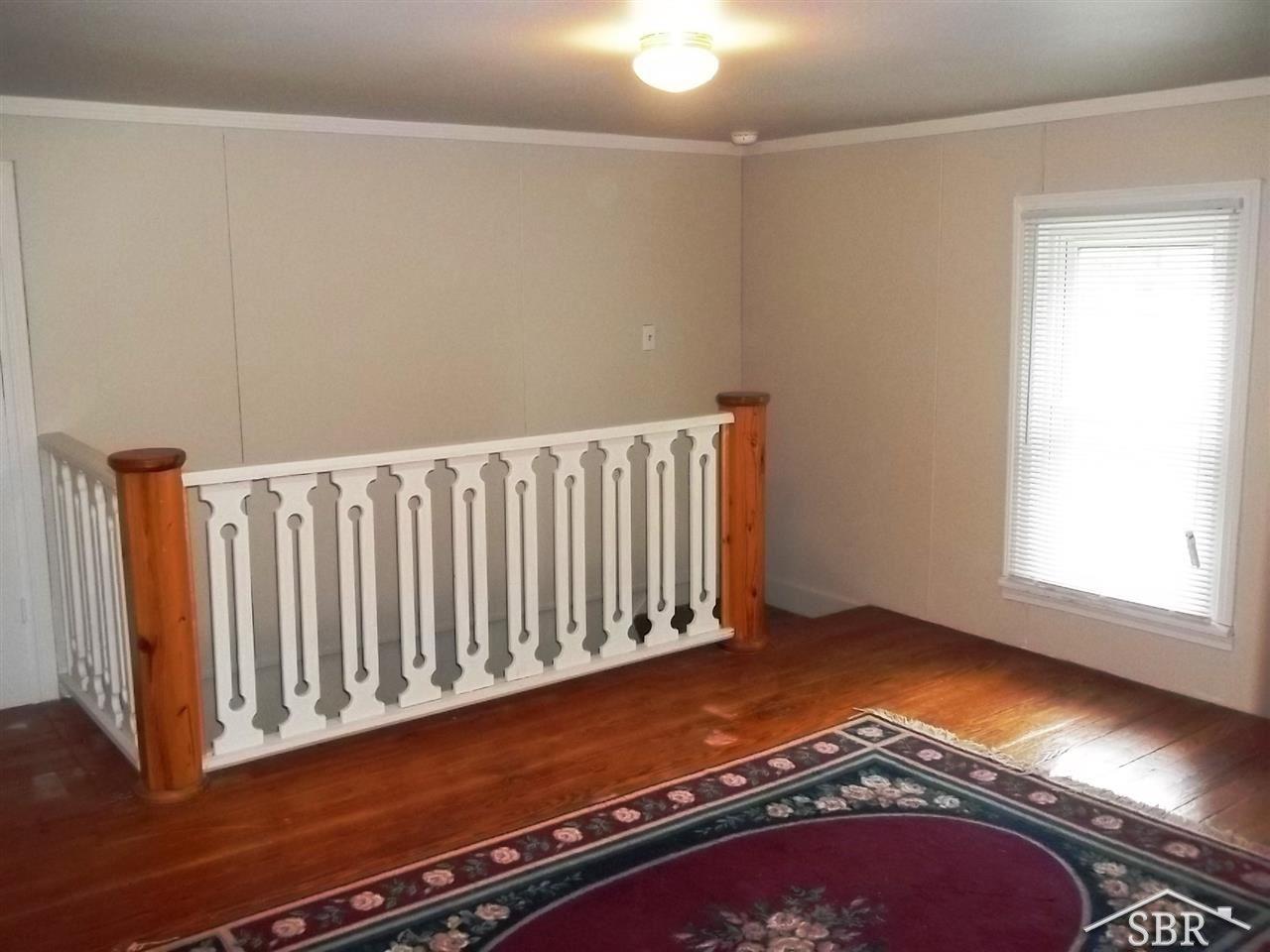 203 Schust Road Saginaw, MI 48604 - Photo 8 of 14 31297637-7.JPG