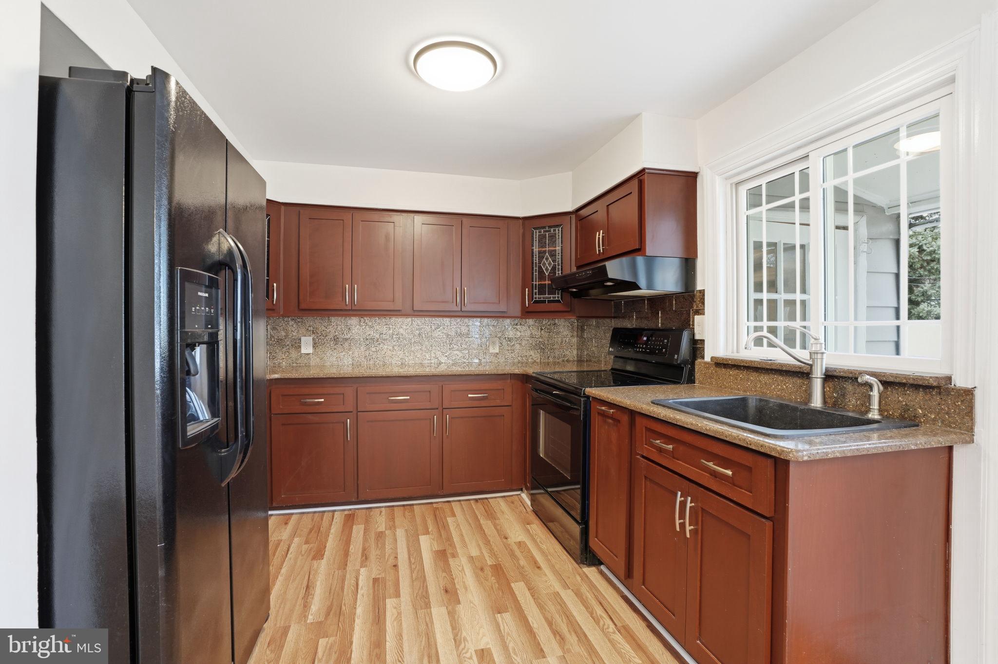 112 North Whitehall Road Norristown, PA 19403 - Photo 10 of 28