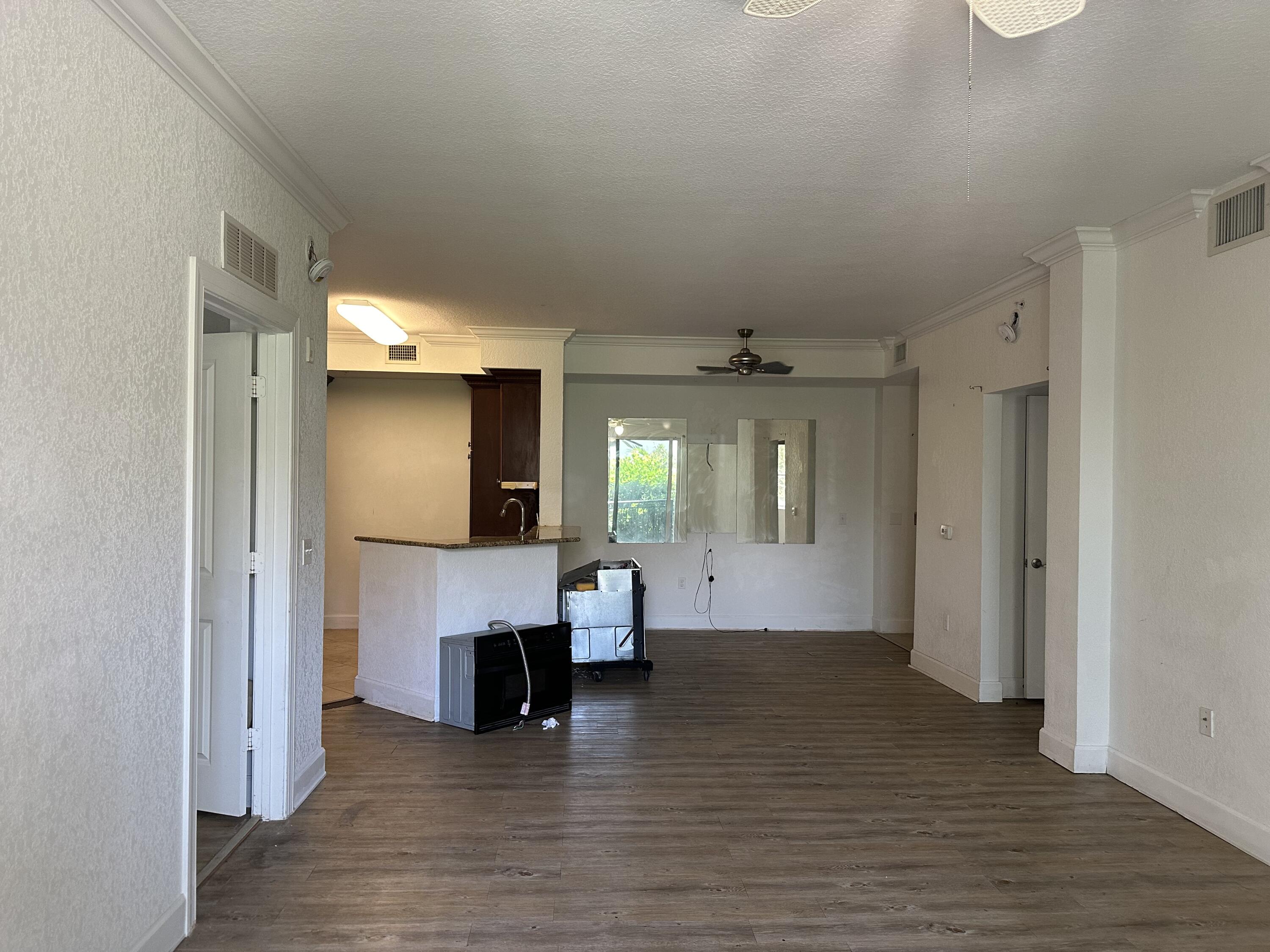 1660 Renaissance Commons Boulevard, Unit 2218 Boynton Beach, FL 33426 - Photo 4 of 47 2 spacious 2br2ba w large family roomkit