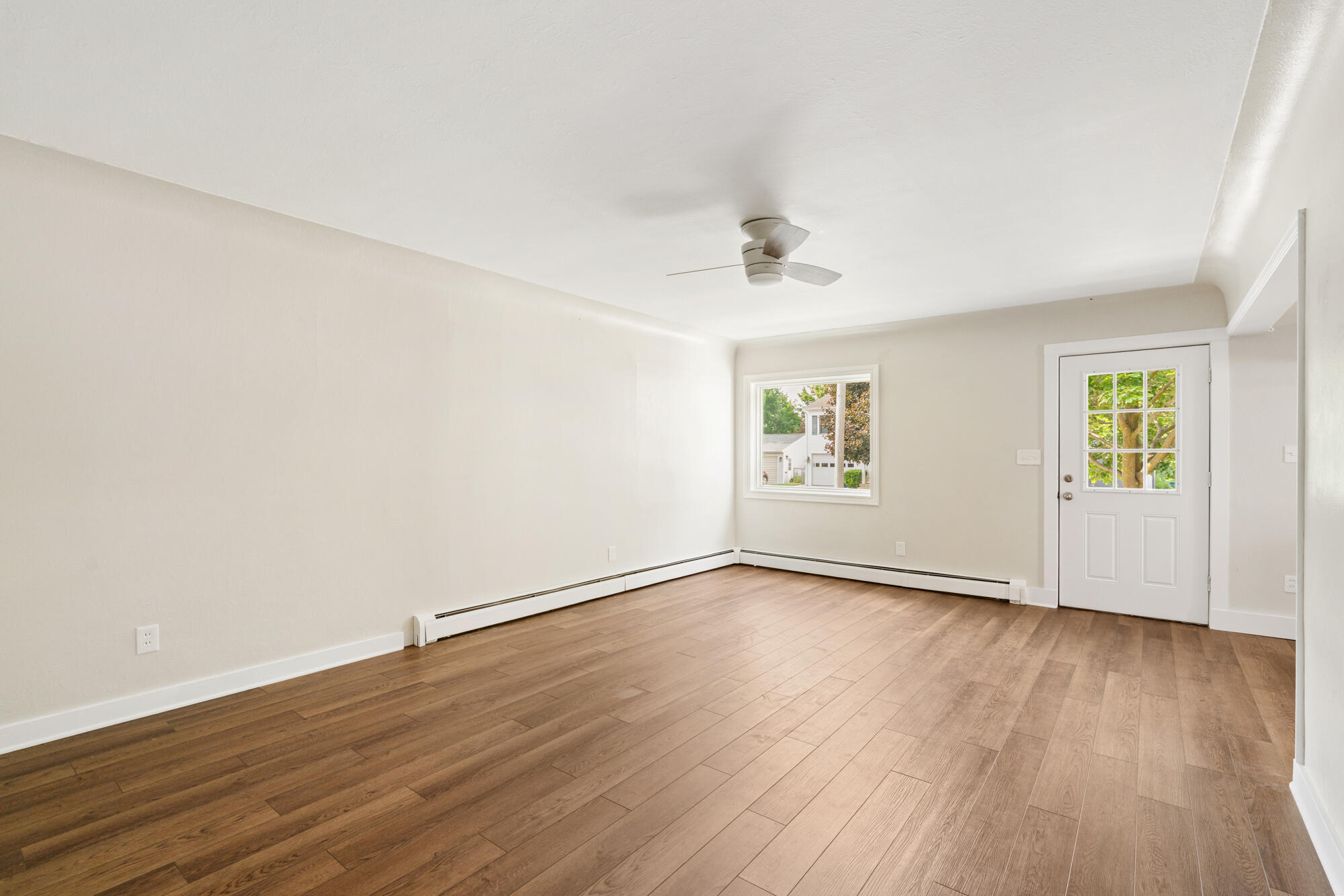 112 Fulton Street Petoskey, MI 49770 - Photo 22 of 37 A7R09291