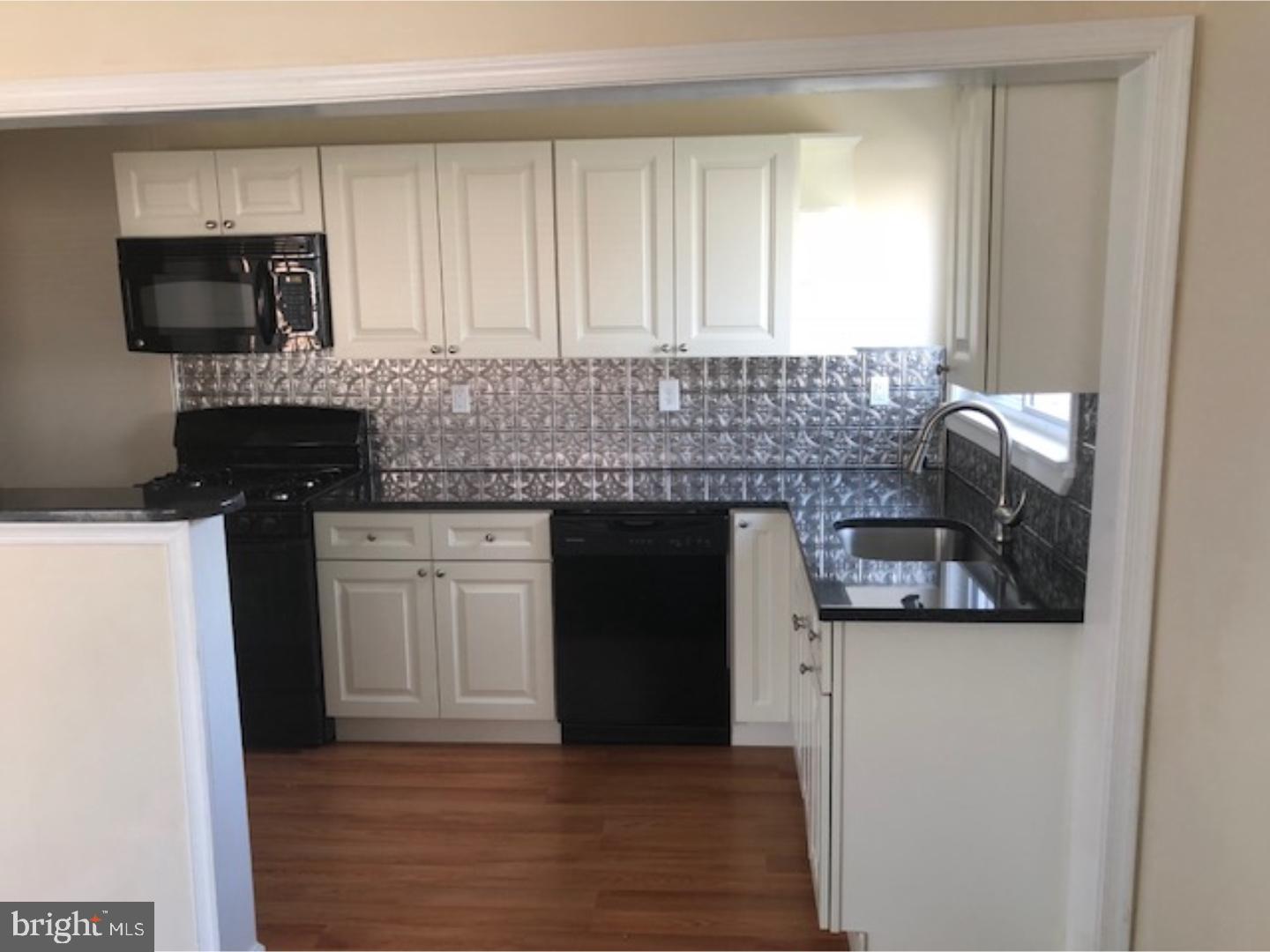 1908 Fowler Road Folcroft, PA 19032 - Photo 5 of 24 Kitchen
