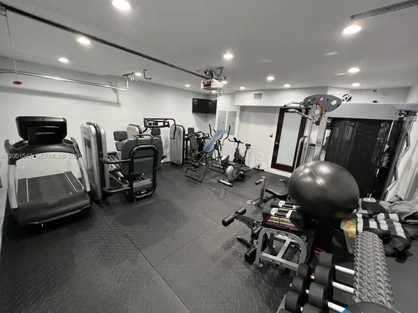 $38,000 | 13300 Biscayne Bay Terrace, North Miami, FL 33181