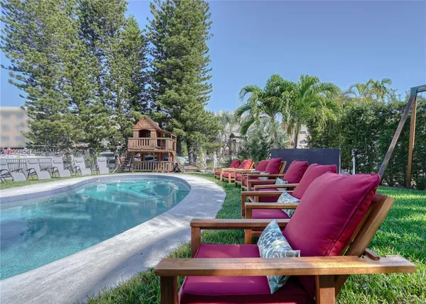 $38,000 | 13300 Biscayne Bay Terrace, North Miami, FL 33181