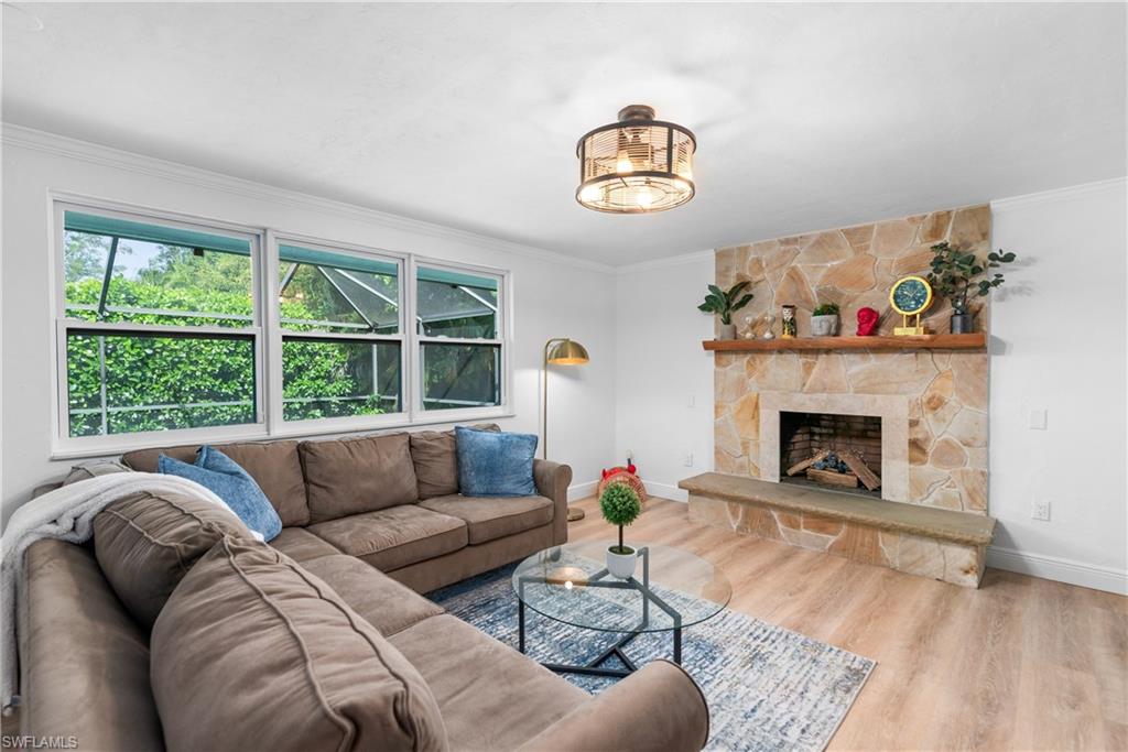 237 Burning Tree Drive Naples, FL 34105 - Photo 5 of 32