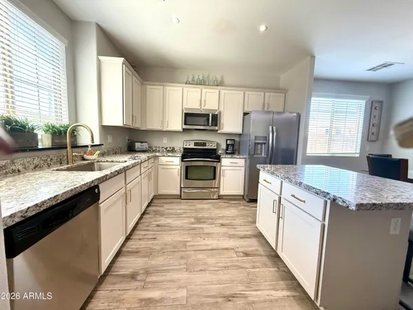 $3,250 | 3708 East Kerry Lane, Phoenix, AZ 85050