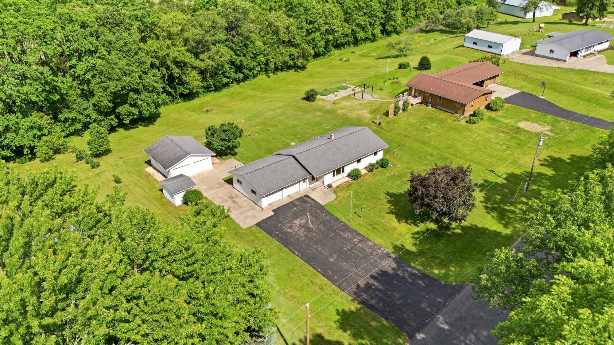 W24686 Park Road Trempealeau, WI 54661 - Photo 34 of 44 34_002_dji_20260616155300_0019_d