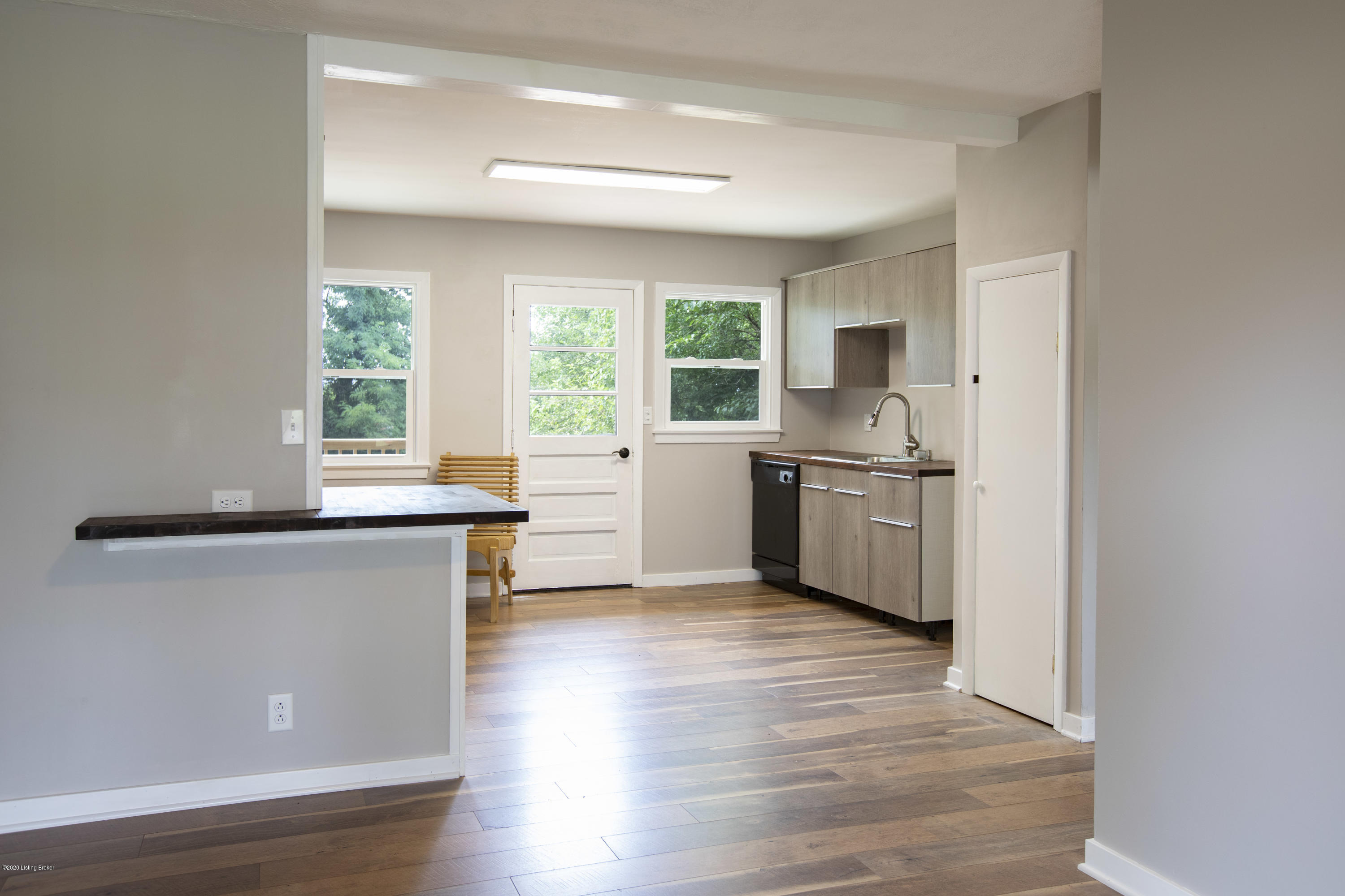 650 Edith Road Louisville, KY 40206 - Photo 12 of 28 072320-miller-650-edith-40206-12