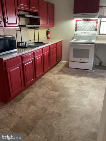 $196,000 | 28 North Nice Street, Frackville, PA 17931