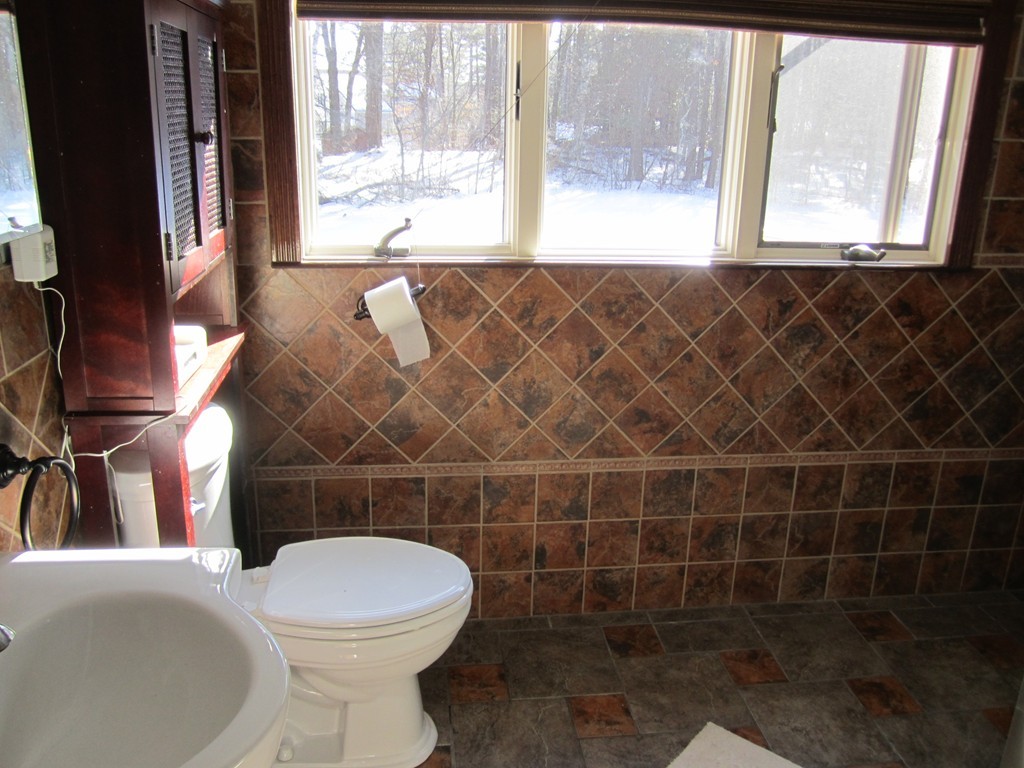 52 Forrest Road Westford, MA 01886 - Photo 11 of 20 Gallery Image 11