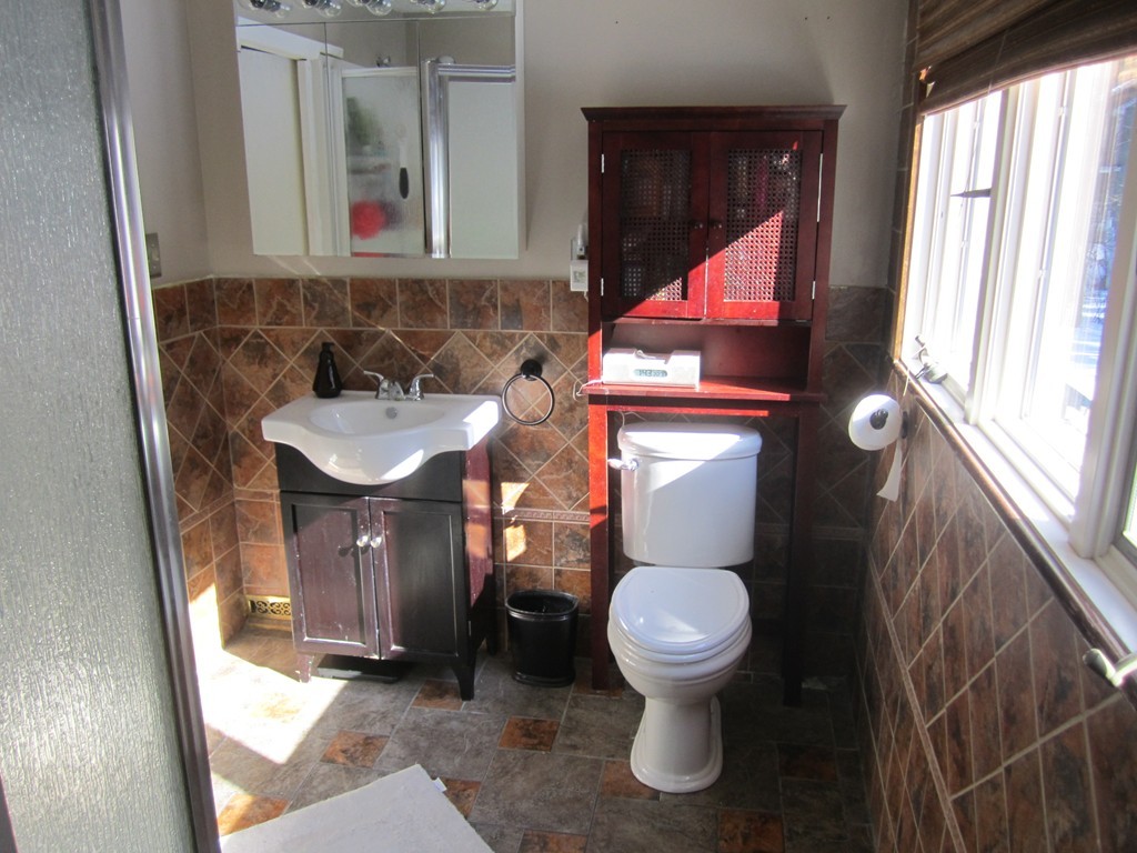 52 Forrest Road Westford, MA 01886 - Photo 12 of 20 Gallery Image 12