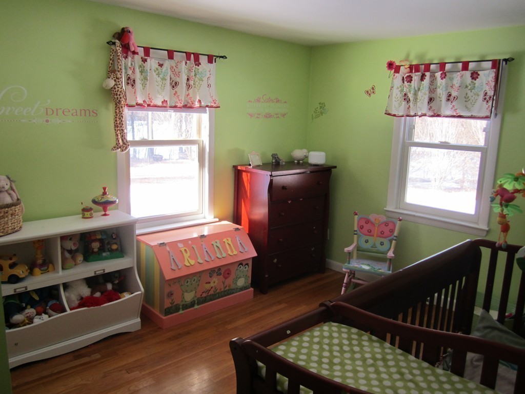 52 Forrest Road Westford, MA 01886 - Photo 9 of 20 Gallery Image 9