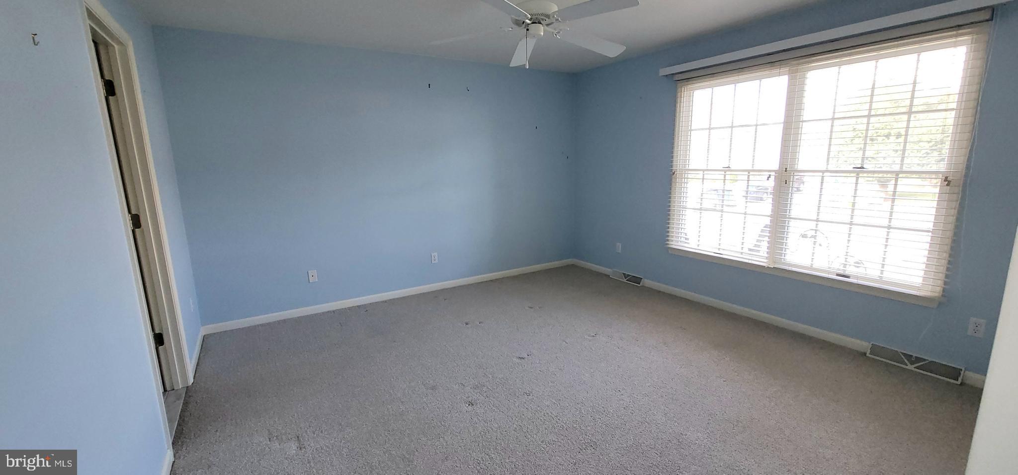 16891 Essex Road Lewes, DE 19958 - Photo 12 of 18 an empty room with a window