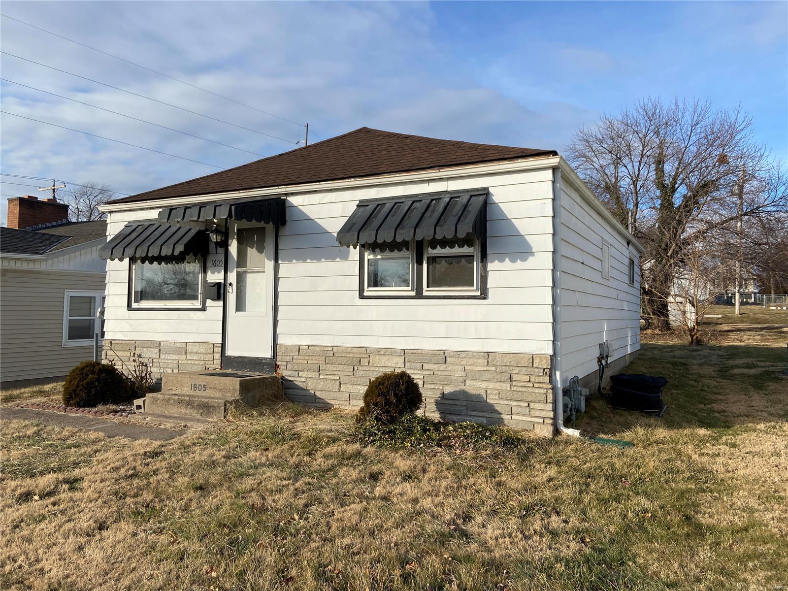 1605 Maple Street Quincy, IL 62301 - Photo 2 of 15 Gallery Image 2