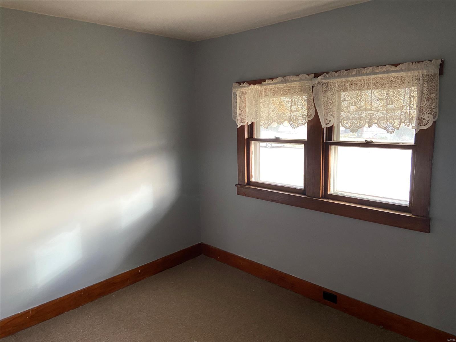 1605 Maple Street Quincy, IL 62301 - Photo 6 of 15 Gallery Image 6