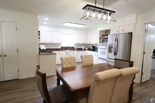 $299,500 | 300 Estate Drive, Houma, LA 70364