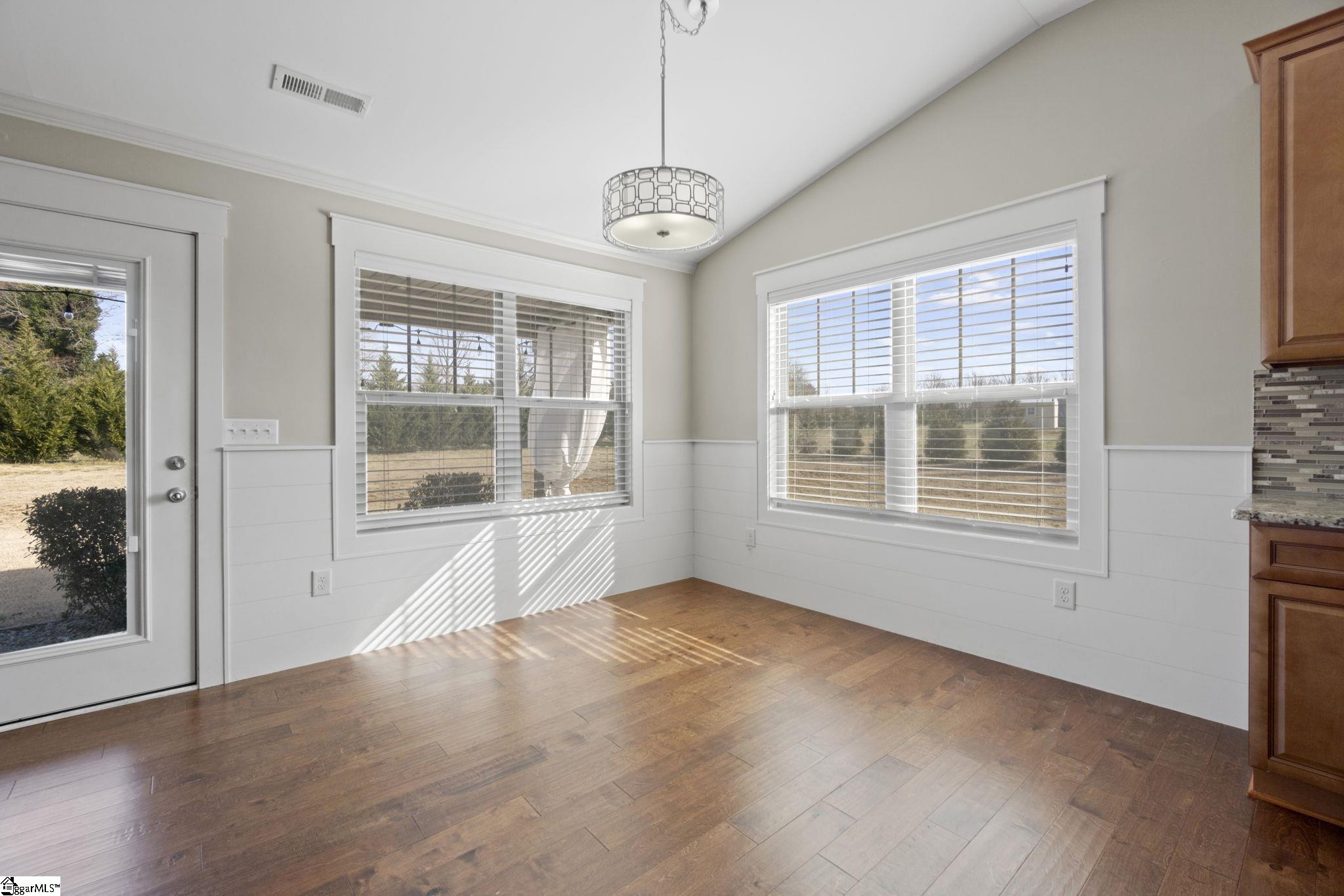 231 State Rd S-42-941 Campobello, SC 29322 - Photo 10 of 36
