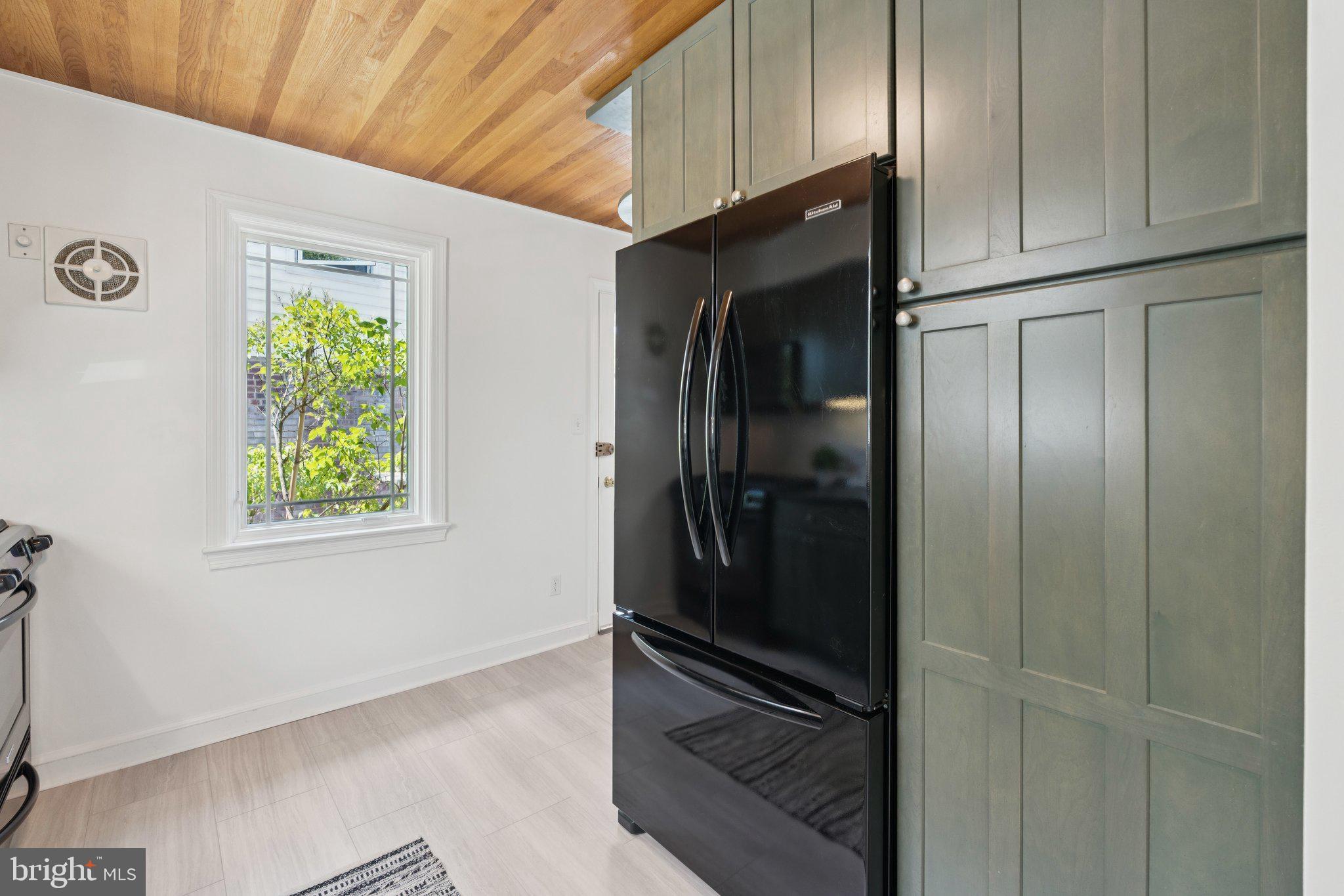 7808 Boston Avenue Silver Spring, MD 20910 - Photo 14 of 39 Kitchen