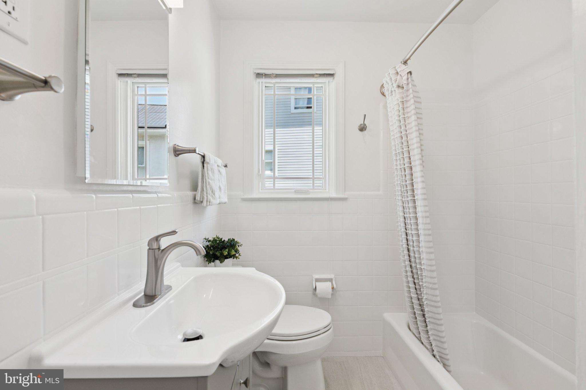7808 Boston Avenue Silver Spring, MD 20910 - Photo 23 of 39 Full Bath