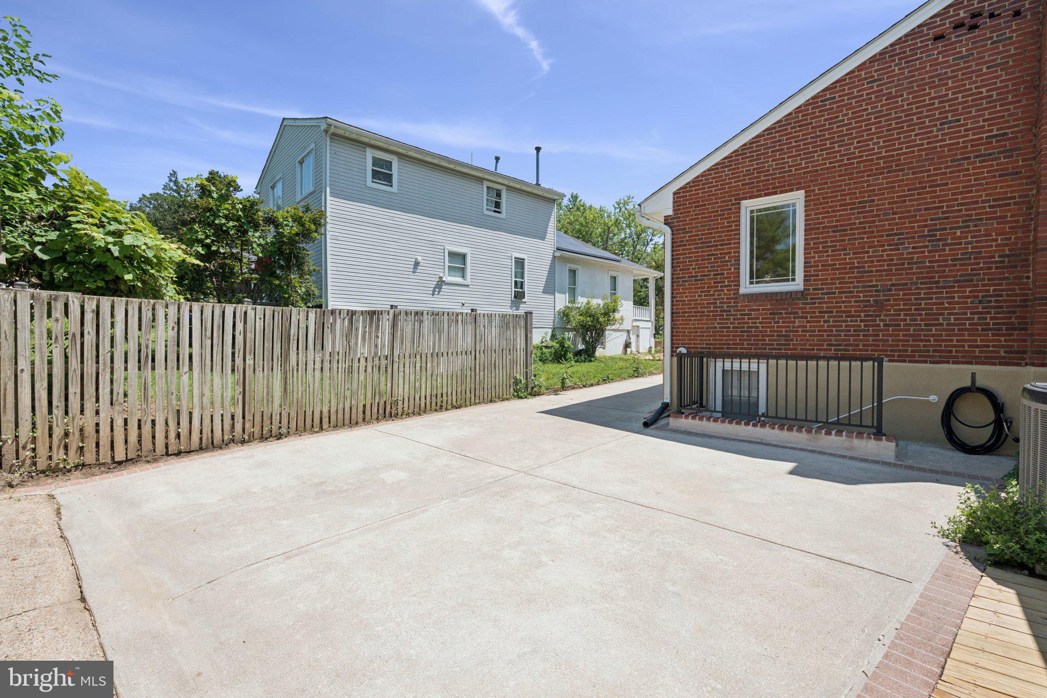 7808 Boston Avenue Silver Spring, MD 20910 - Photo 36 of 39 Rear parking and. private entrance