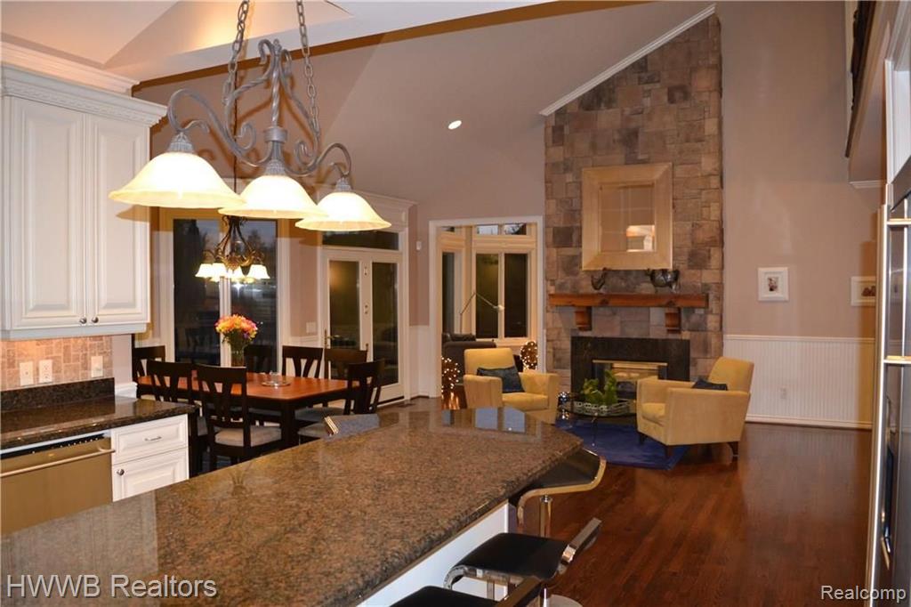 5590 Leeds Court Rochester, MI 48306 - Photo 25 of 73