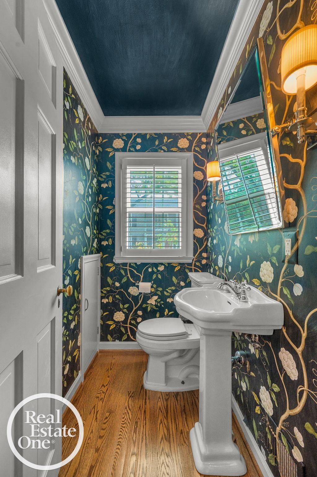 90 Colonial Road Grosse Pointe, MI 48236 - Photo 19 of 49 50213312-b12d4887-e865-4527-8c68-6d52ac440c5a.JPG