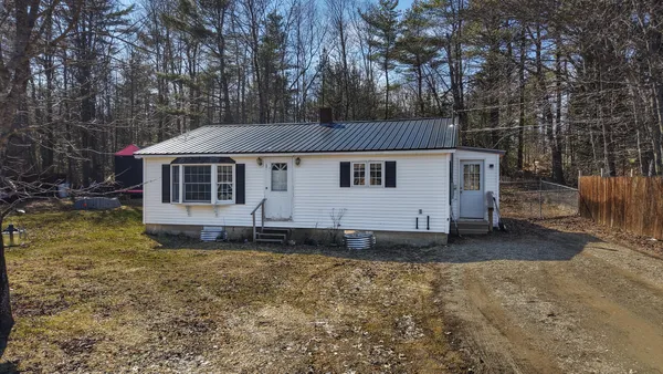 $239,000 | 238 Swan Lake Avenue, Belfast, ME 04915