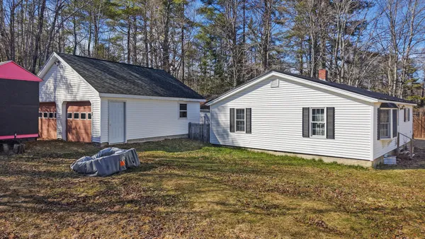 $239,000 | 238 Swan Lake Avenue, Belfast, ME 04915