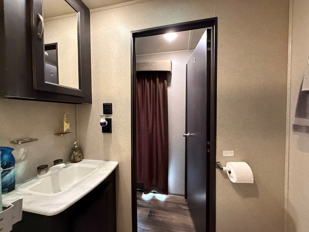 8 P Street Cascade, ID 83611 - Photo 10 of 28 Extra Bathroom Storage