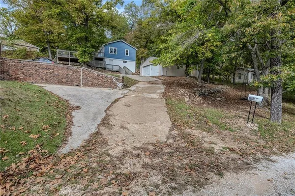 $255,000 | 28253 West Cove Drive, Lincoln, MO 65338