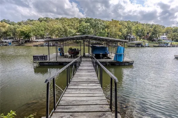 $255,000 | 28253 West Cove Drive, Lincoln, MO 65338