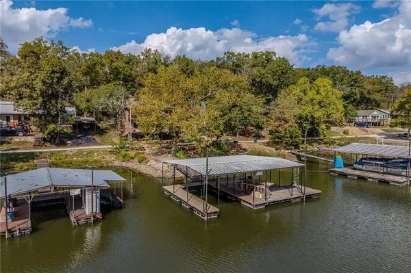 $255,000 | 28253 West Cove Drive, Lincoln, MO 65338