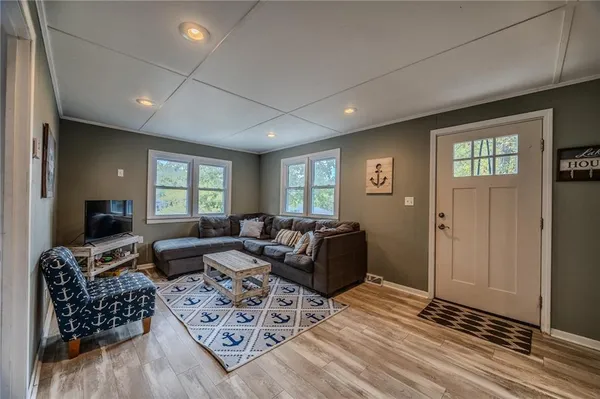 $255,000 | 28253 West Cove Drive, Lincoln, MO 65338