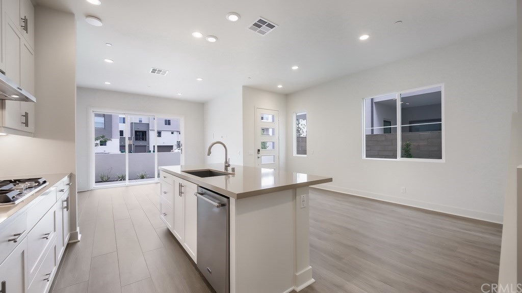 169 Novel Irvine, CA 92618 - Photo 7 of 13